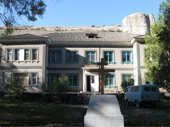 Паломнические поездки в Красный Мак