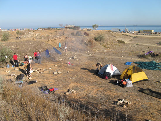 Паломнический лагерь у моря