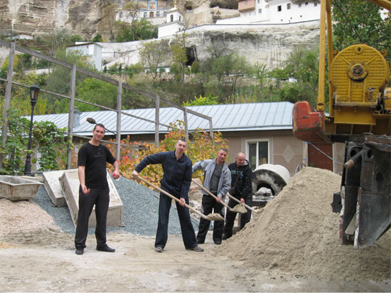 Паломнические поездки в Бахчисарайский монастырь